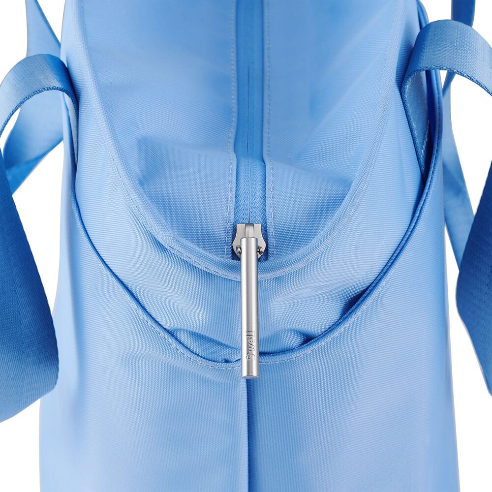 lunch-tote-m2 5341821_03-Swell-Lunch-Tote-Bag-Chambray-Blue-Zipper-Detail_8768.jpg
