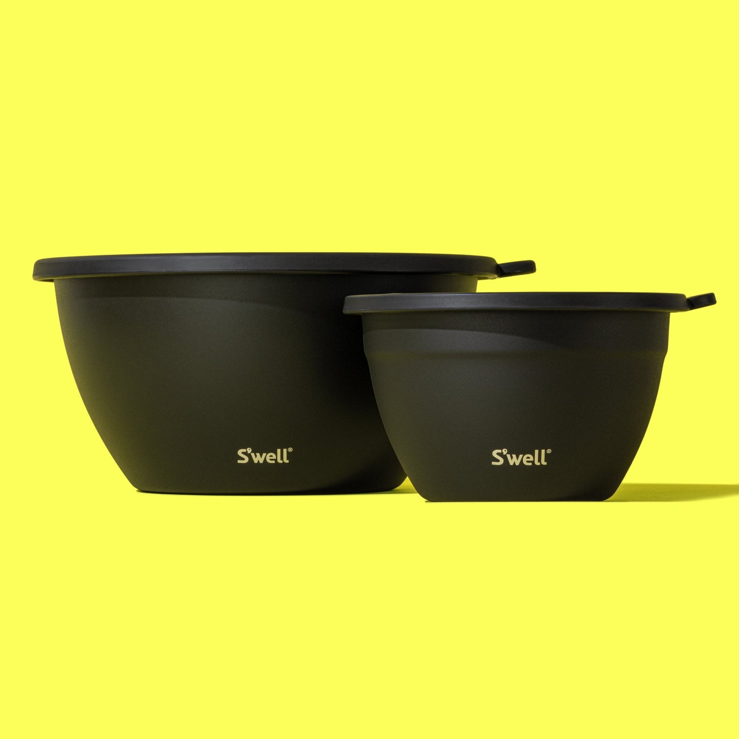 salad-bowl-kit-xl-184oz-p9 Swell-Onyx-Salad-Bowl-XL-Lifestyle.jpg